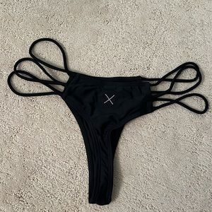Boutine LA bikini bottoms. Size M